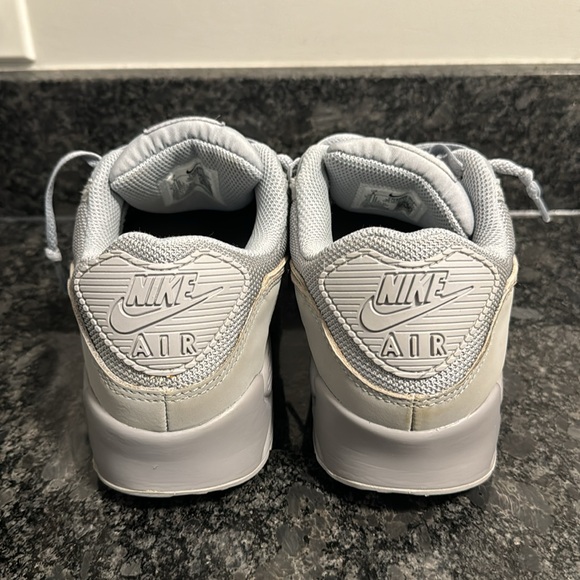 Nike Air Max 90 - Picture 2 of 4